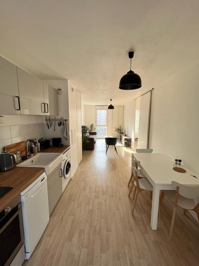 Modern And Bright Apartment Near Paris La Courneuve Bagian luar foto